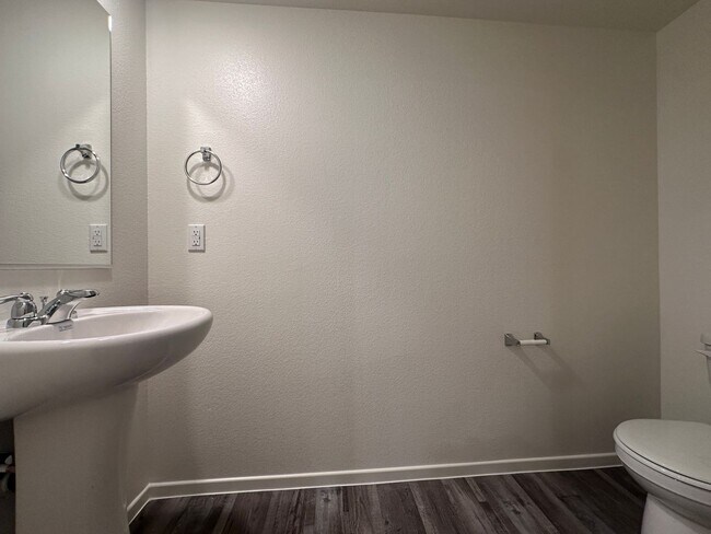 Building Photo - BRAND NEW 3 BEDROOM TOWNHOUSE W/LOFT