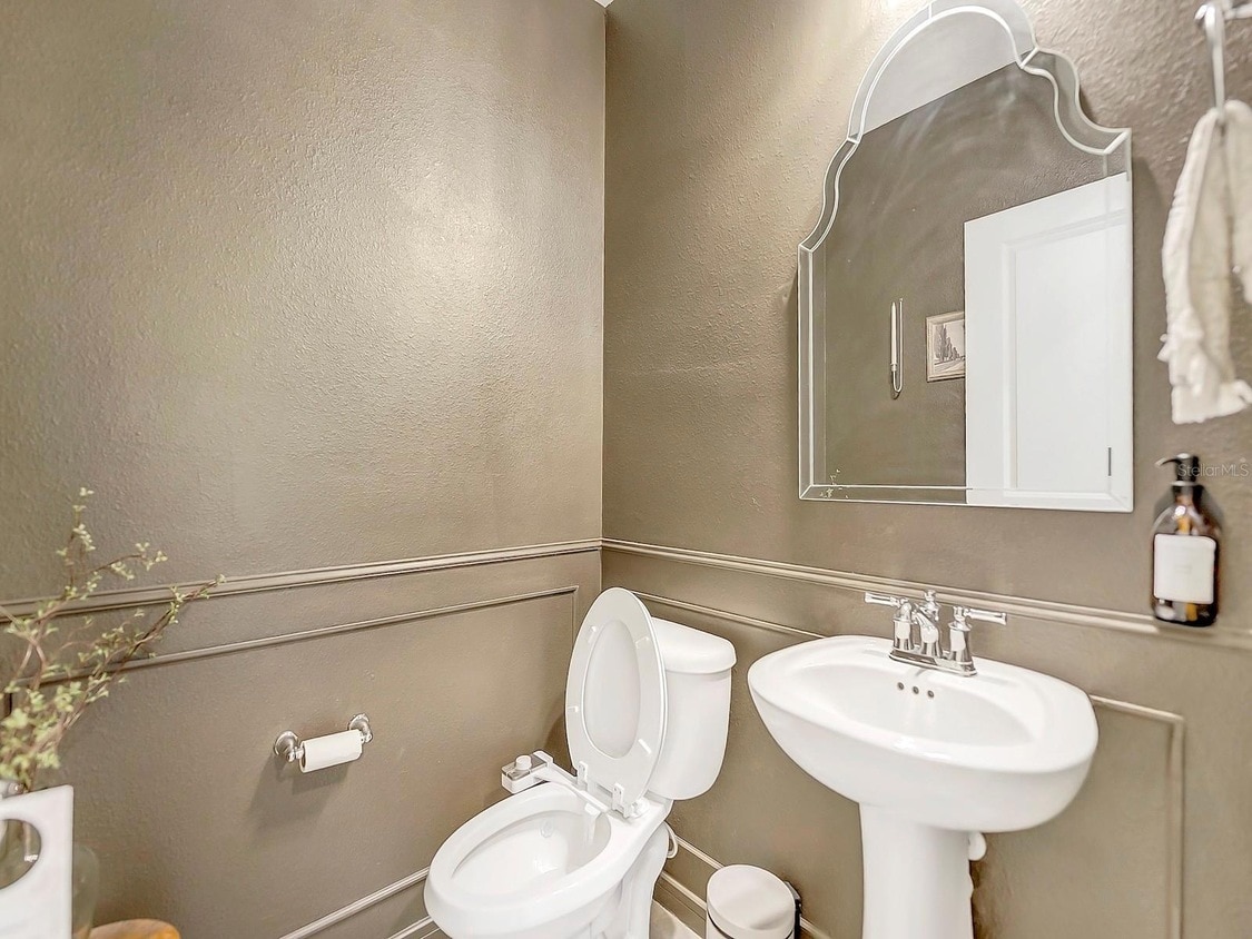 Building Photo - 4330 Meandering Bay Dr