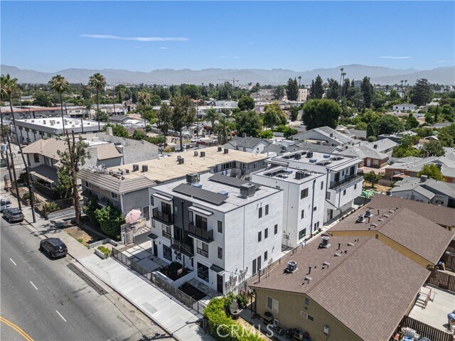 Building Photo - 6700 Kester Ave