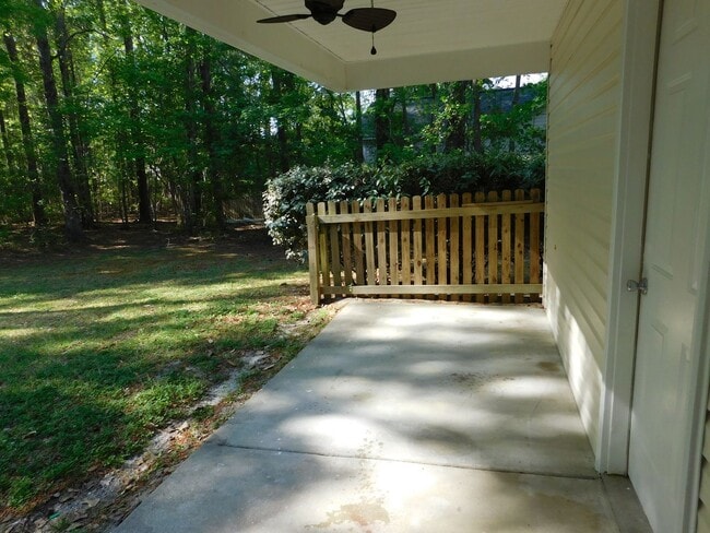 Building Photo - 208 Tobiano Dr