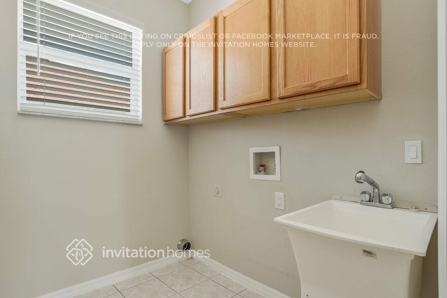 Building Photo - 21 Sawfish Ct