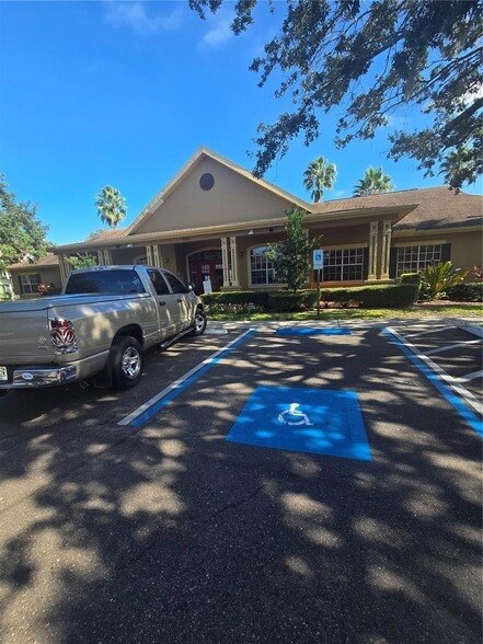 Building Photo - 9228 Lake Chase Island Way