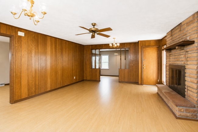 Building Photo - 3-Bedroom Home with Finished Basement, Garage & Huge Yard