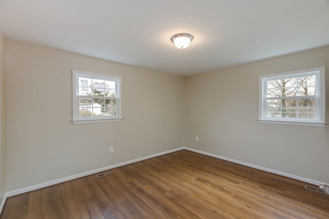 Building Photo - 9202 Douglas St