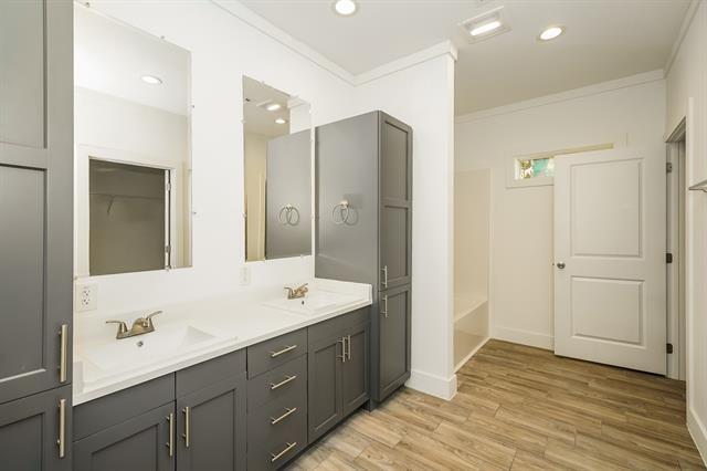 Building Photo - 2003 E Overton Rd