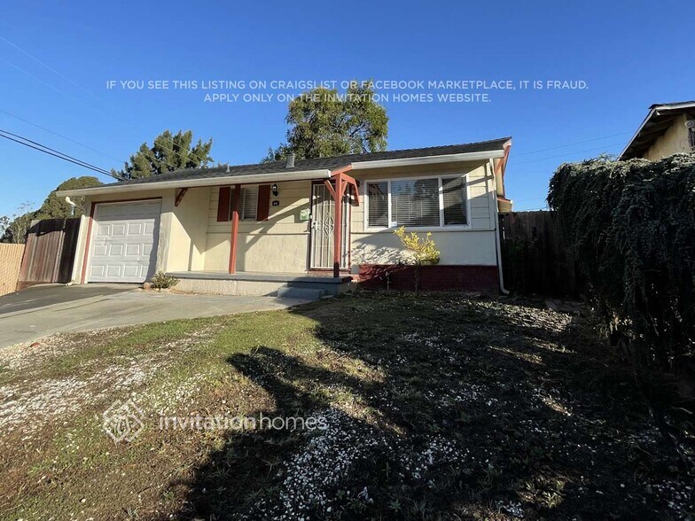 Building Photo - 452 Ladera Dr