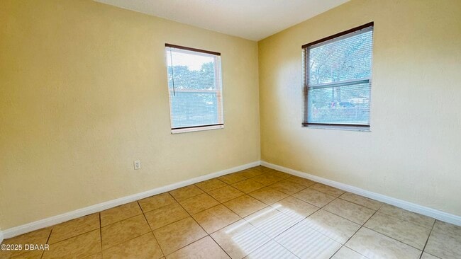 Building Photo - 4 Cypress Cir