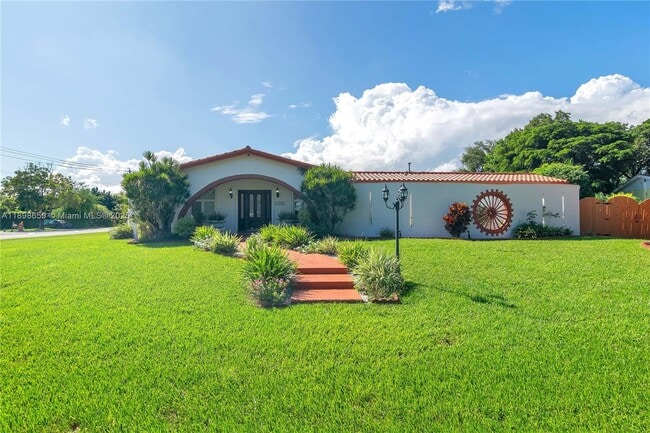 Primary Photo - 17320 SW 89th Ave