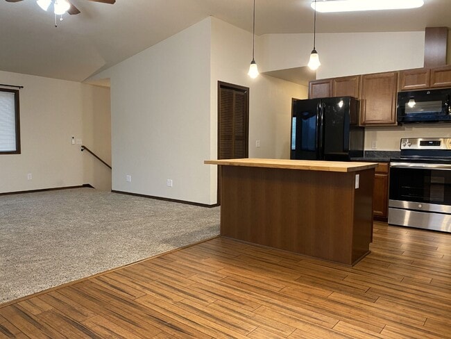 Building Photo - Second-Level Living