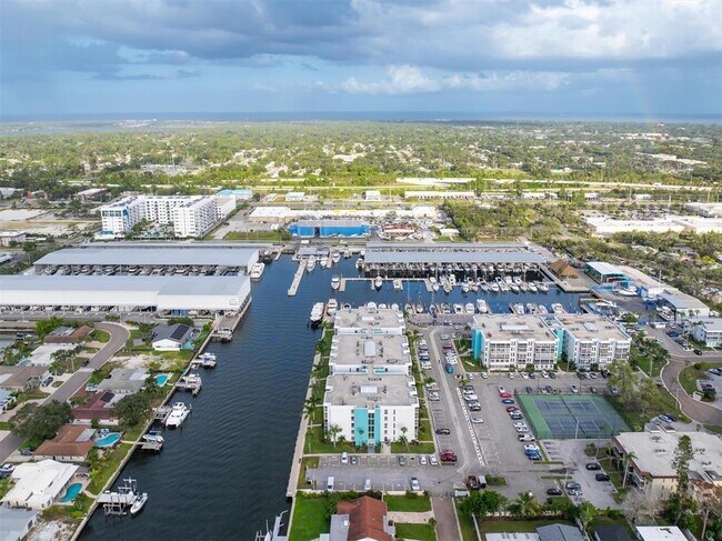 Building Photo - 4900 38th Way S