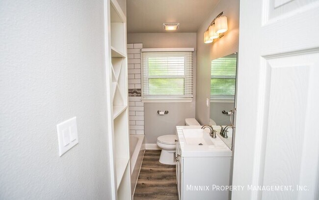 Building Photo - 4316 44th St