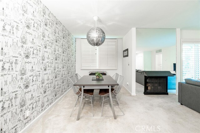 Building Photo - 927 Kings Rd