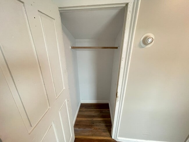 Building Photo - 338 Erie St