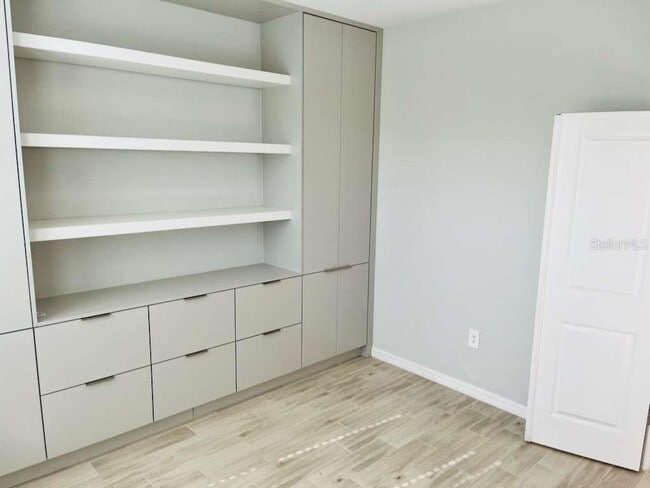 Building Photo - 2126 Ridge Pointe Ln