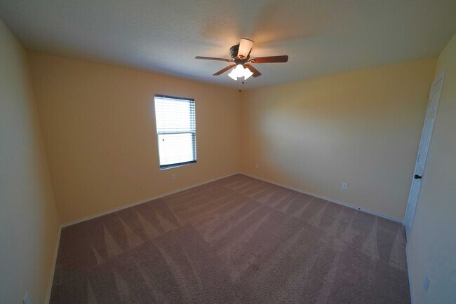 Building Photo - 3730 Acorn Pl