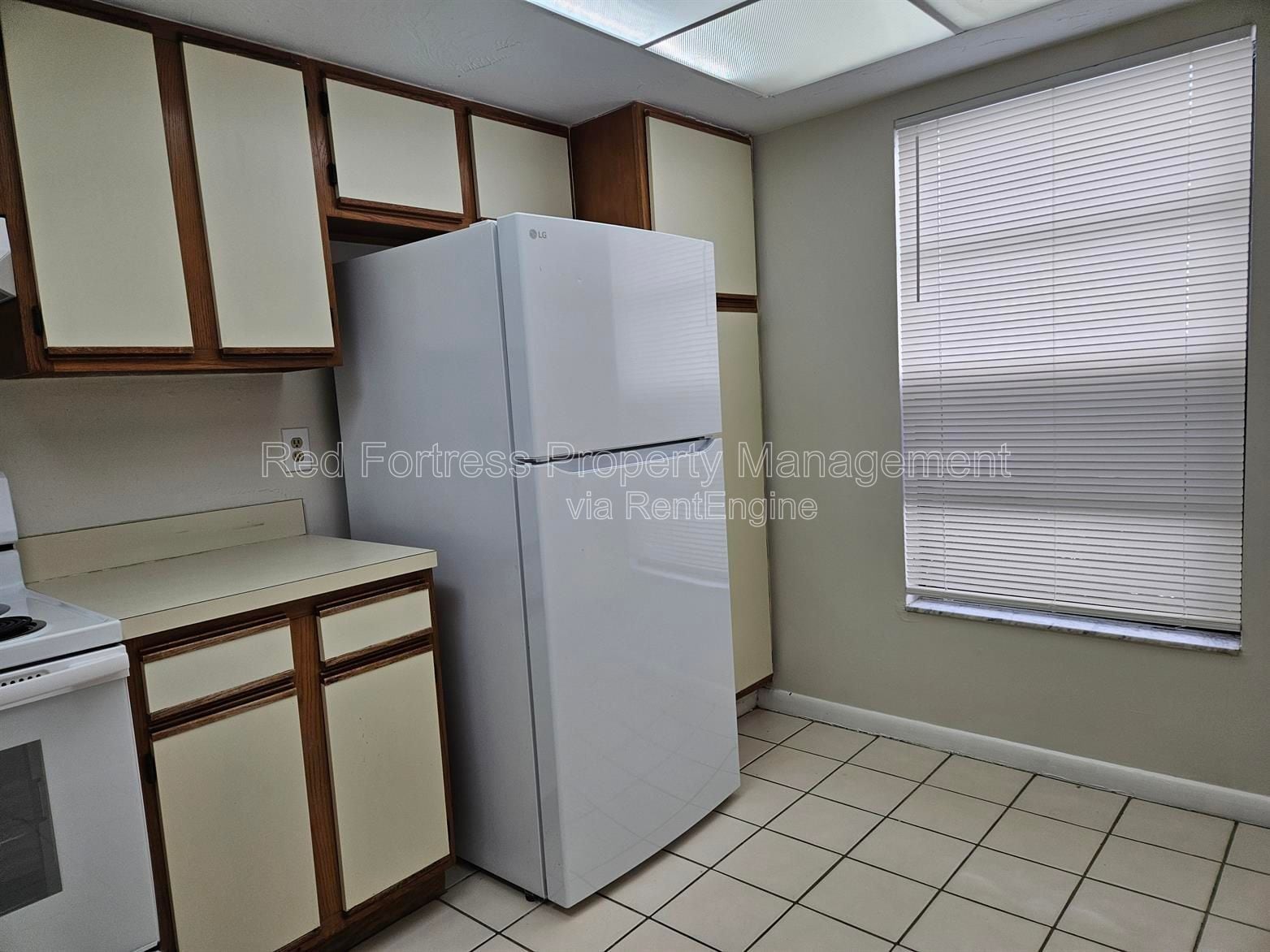Building Photo - 2135 Crystal Dr