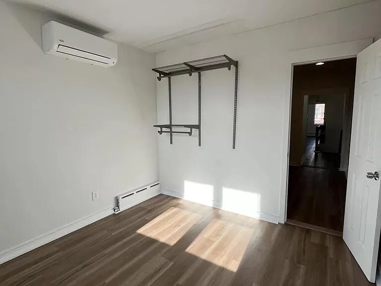 Building Photo - 1544 McKean St