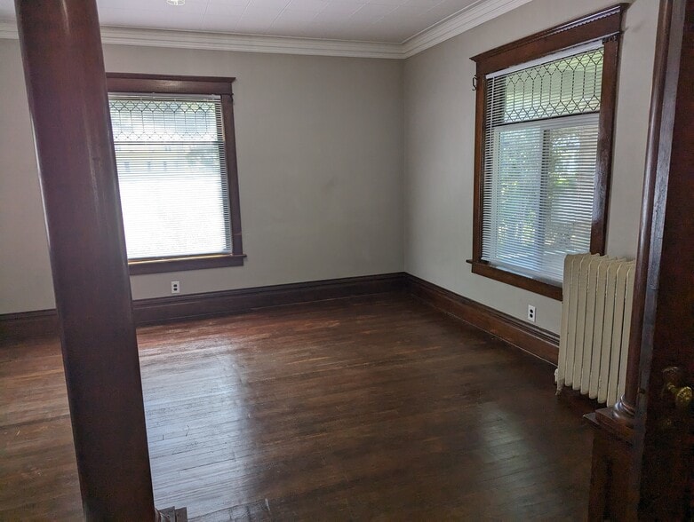 Building Photo - 1116 S Glass St