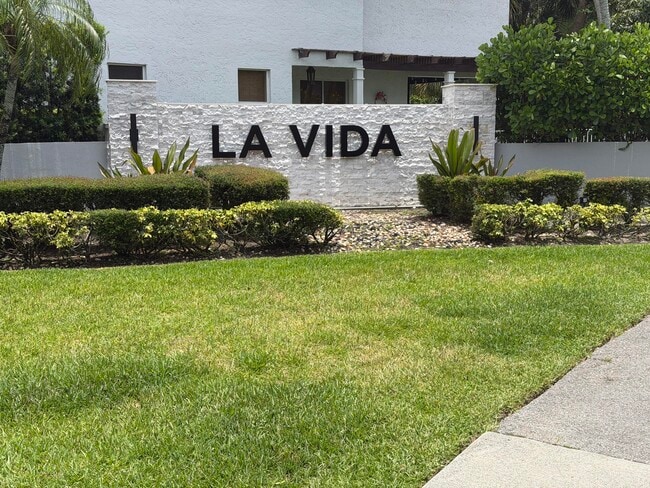 Building Photo - 23330 La Vida Way