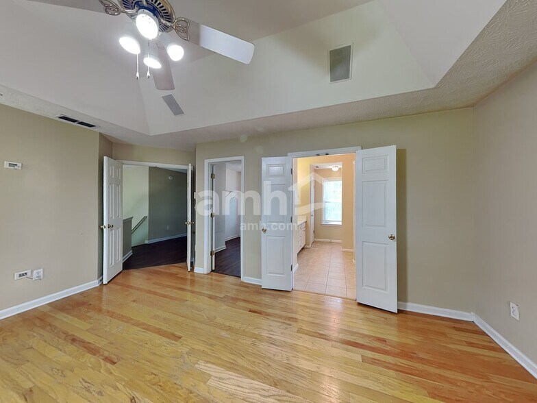 Building Photo - 1388 Glenover Way