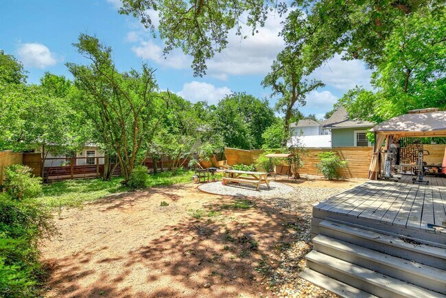 Building Photo - 3111 Robinson Ave