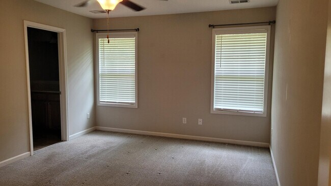 Building Photo - 3115 Explorer Dr