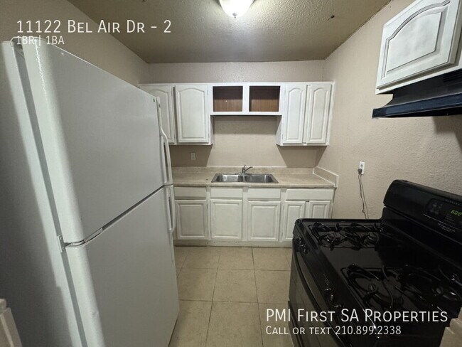 Building Photo - 11122 Belair Dr