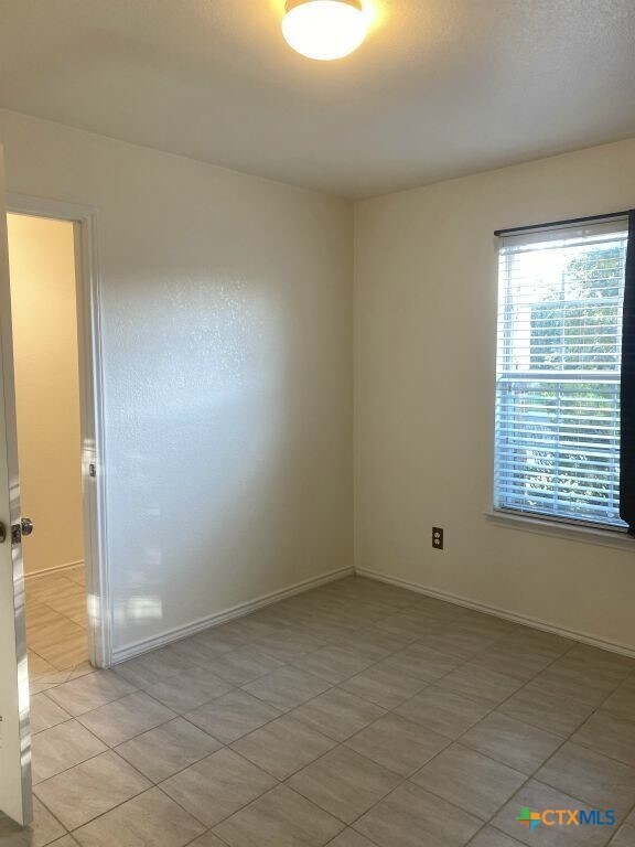 Building Photo - 9011 Sandyford Ct