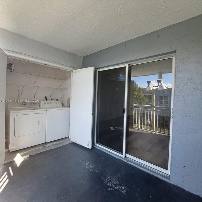 Building Photo - 8520 SW 212th St