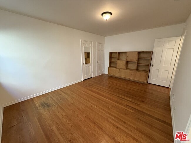 Building Photo - 2910 Motor Ave