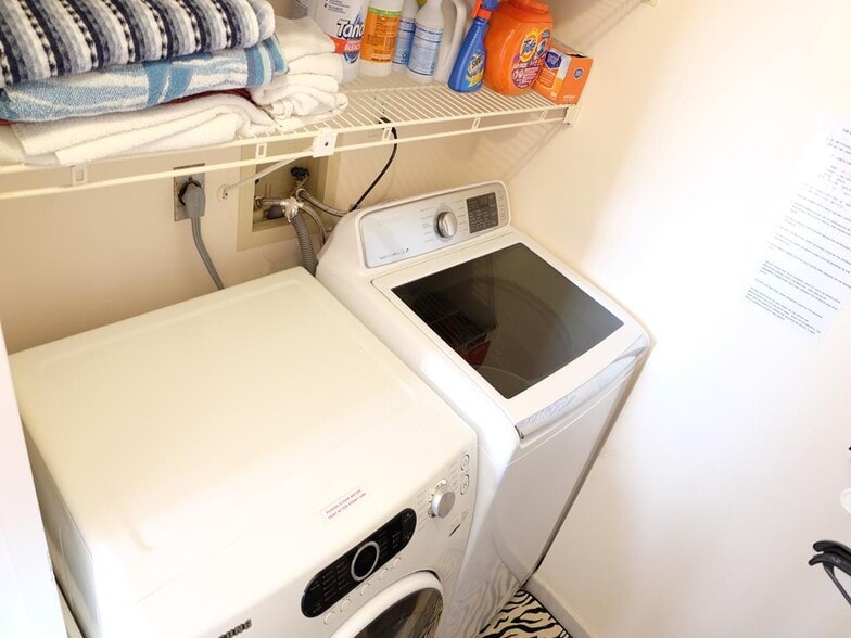 Building Photo - 10102 S Ocean Dr