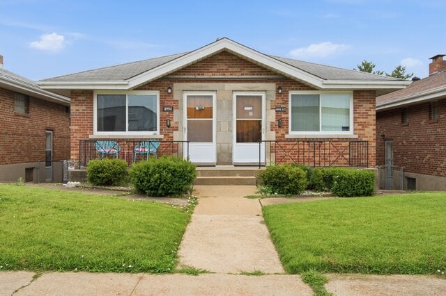 Building Photo - 4994 Fyler Ave