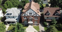 Building Photo - Newhouse
