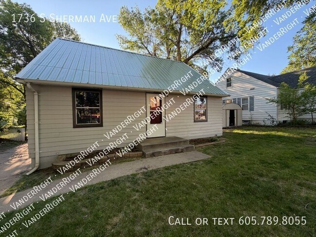 Building Photo - 1736 S Sherman Ave