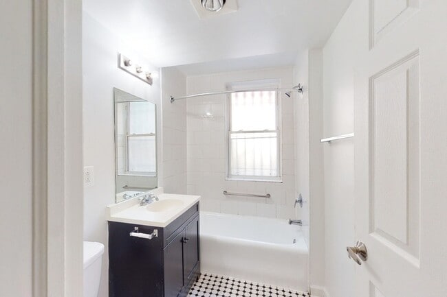 Floorplan - 5222-38 S. Drexel Avenue