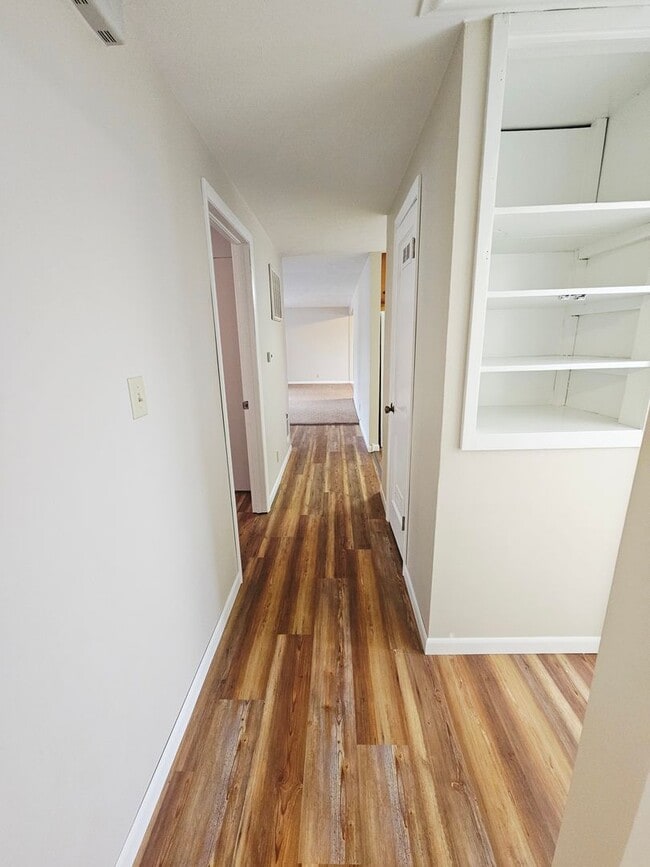 Building Photo - 3 BED | 1 BATH | SINGLE GARAGE | WEST RAPID