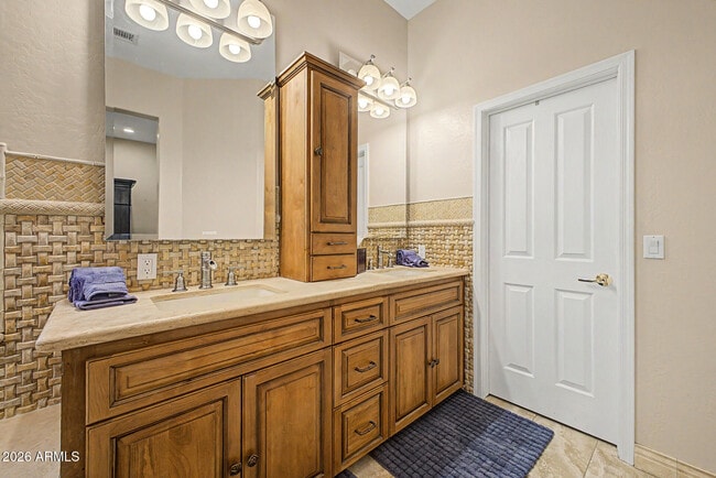 Building Photo - 10588 E Autumn Sage Dr
