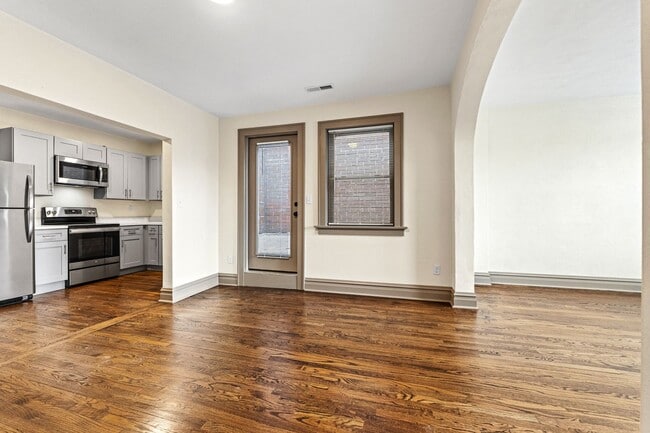 Building Photo - 3805 S Kingshighway Blvd