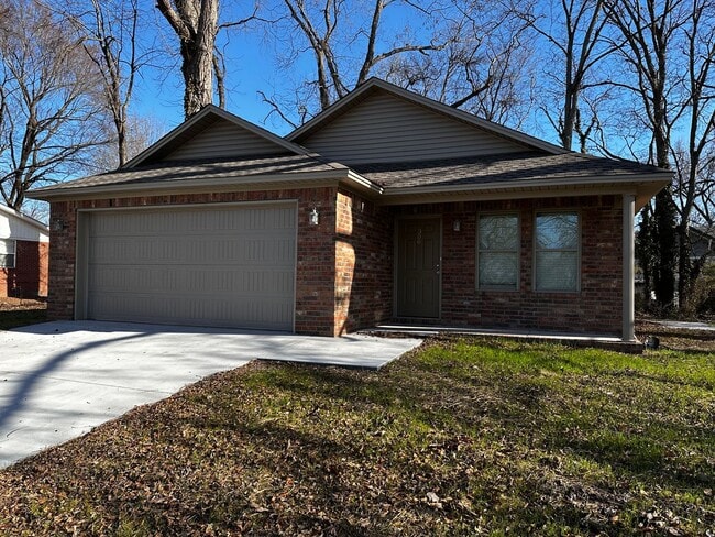 Primary Photo - **REQUIRE 24-HOUR NOTICE BEFORE SHOWING, A...