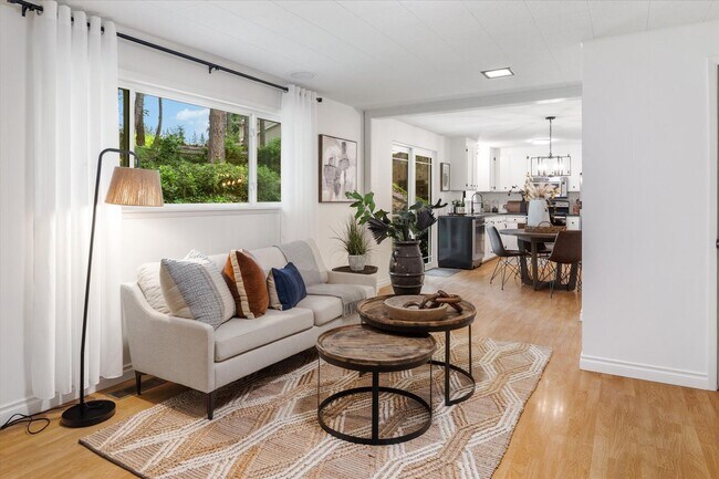 Building Photo - Remodeled Rambler with 2/Car garage, RV Parking and an Impressive Back Yard!!!!!