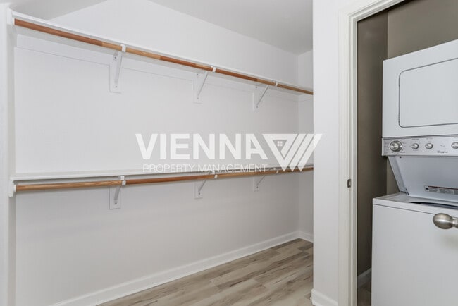 Building Photo - Beautiful Roseville Home rent ready!