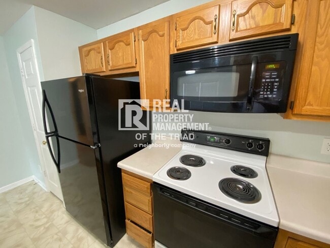 Building Photo - Two Bed / Two Bath Condo near Urban Loop