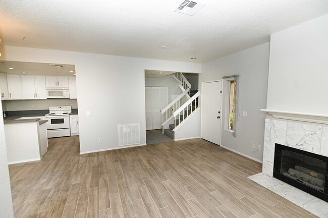 Building Photo - 146 Gallery Wy