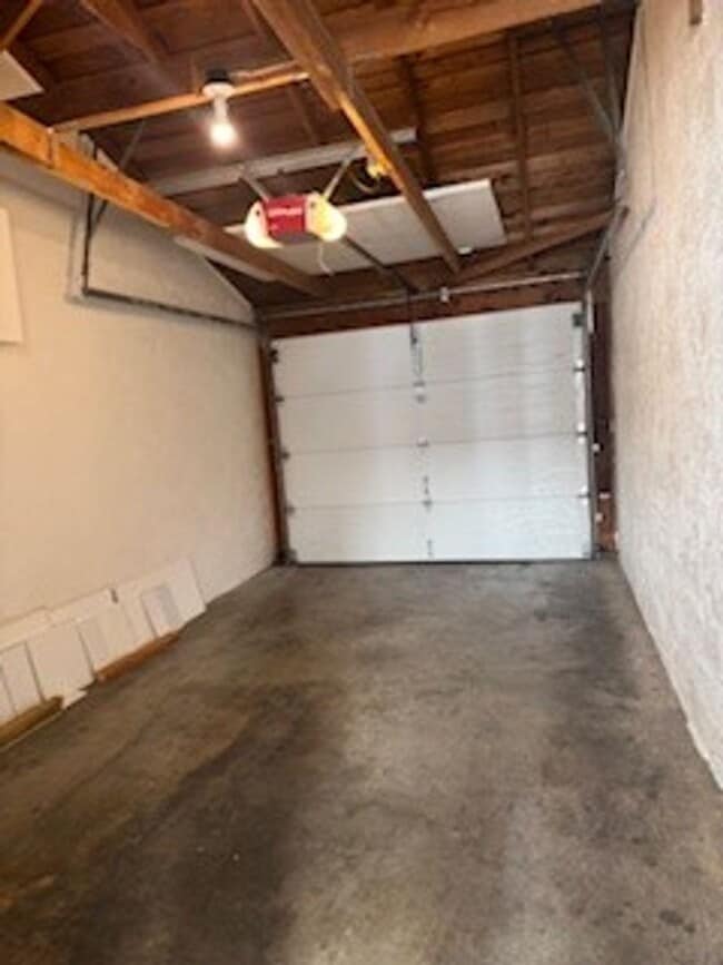 Building Photo - Beautiful Los Gatos Condo, Excellent Schools, 2 Bedroom 1.5 Bath.  Patio and a private one car ga...