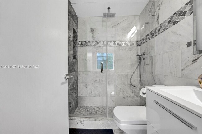 Building Photo - 1460 Ocean Dr
