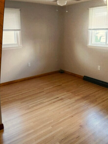 Building Photo - 2718 Stenzel Ave