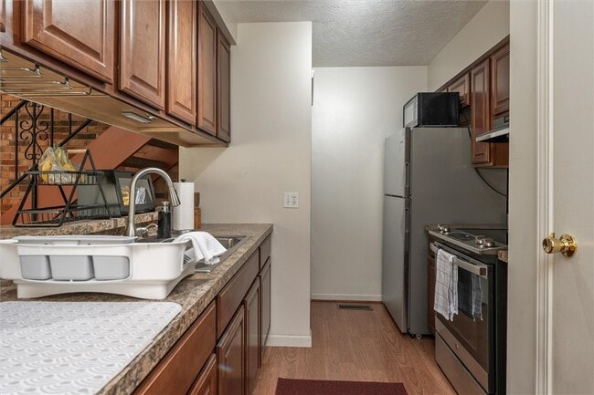 Building Photo - 87 Milrace Dr