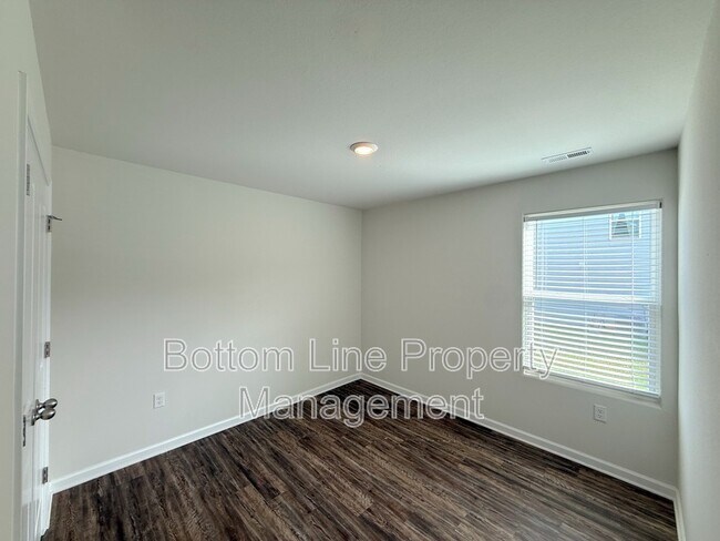 Building Photo - 397 Aubrey Wds Dr