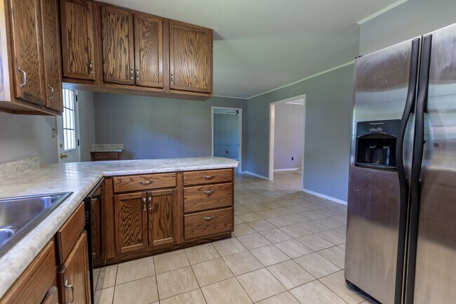 Building Photo - Charming Daphne 3 bedroom on County Road 6...