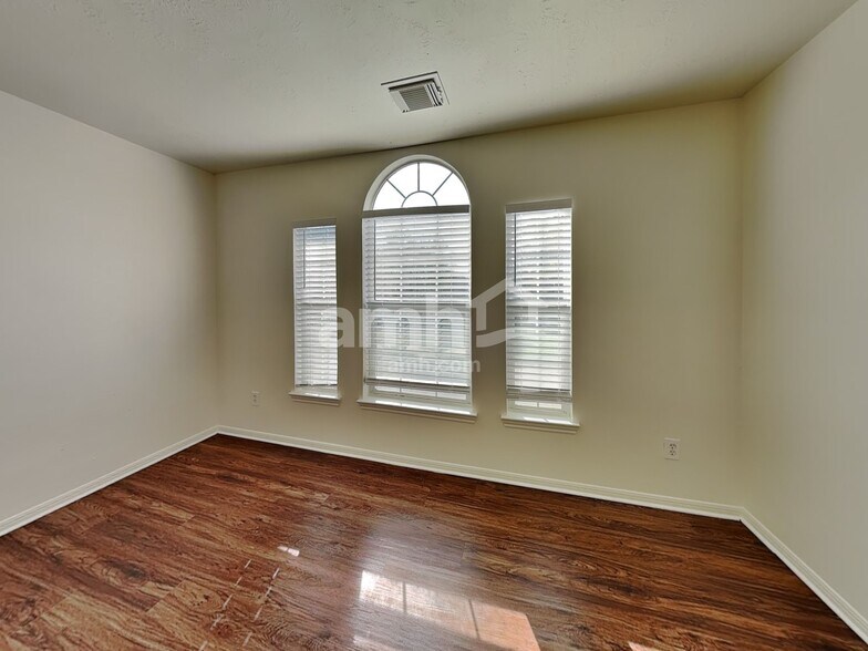 Building Photo - 3927 Dogwood Bough Ln